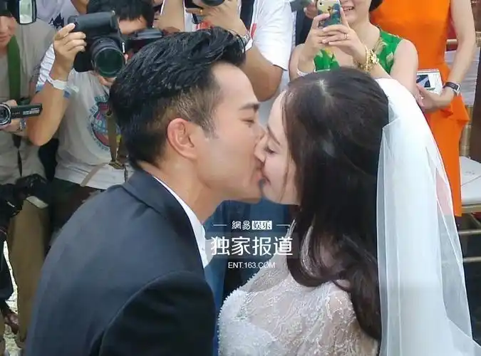杨幂,刘恺威,杨幂刘恺威大婚,刘恺威杨幂结婚照,高调,秀恩爱_女人帮说
