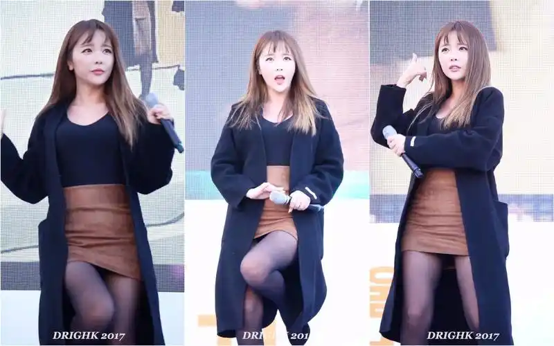 洪真英确实是微胖绝品短裙真空装配上高跟鞋性感身材挡不住