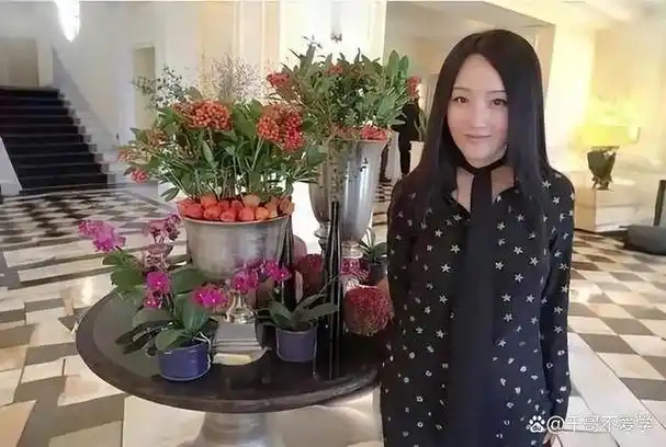 杨钰莹深圳私宅被曝光,近100000一平,看完室内装修网友直呼壕气