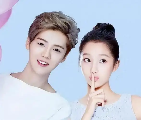 鹿晗关晓彤七夕节一同前往日本旅行的消息迅速走红,让人们不禁感叹,这