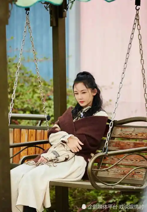 都说苗苗败了路人缘,我却觉得她很圈粉_陆毅_自律_烧烤