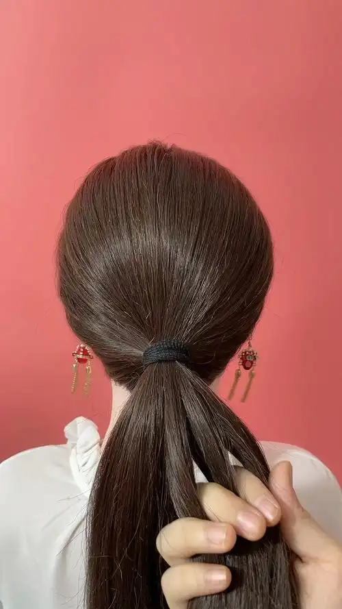 全民最火编发#穿旗袍头发这样扎才显发量