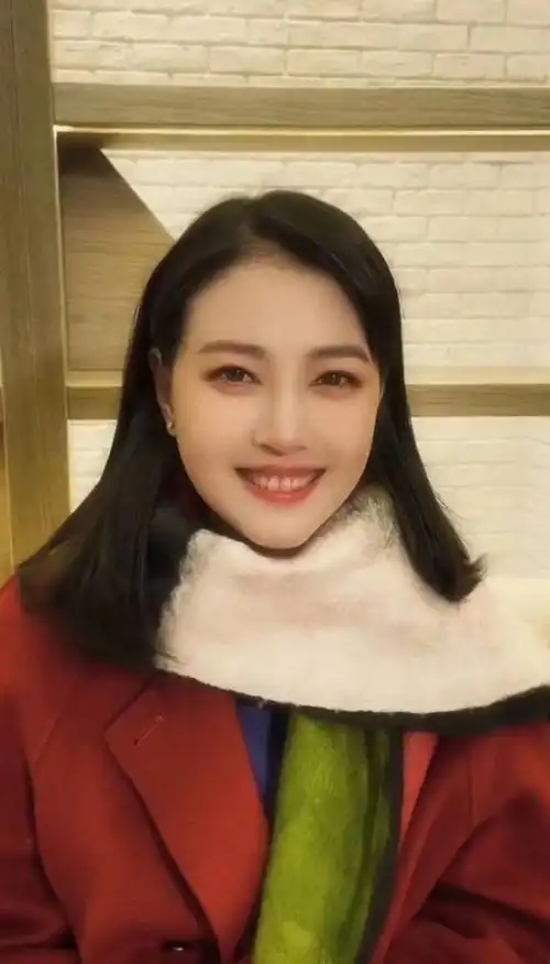 近照,配文写道:要知道,早在几天前的12月6日,周海媚还度过了自己57岁