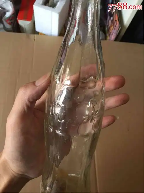 70年代天津山海关汽水瓶一个