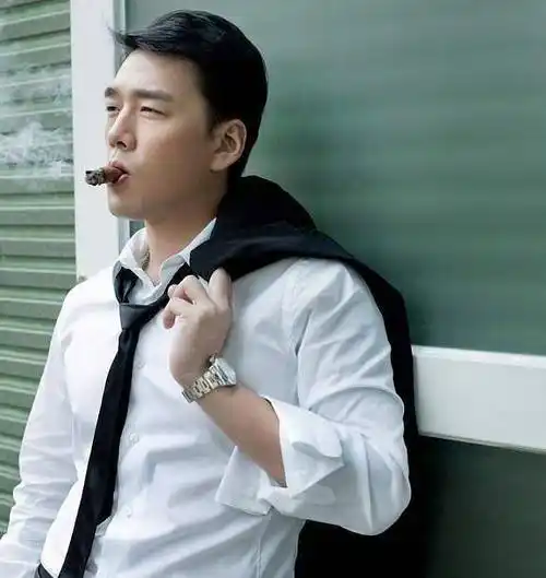 他是金领专业户,最有精英感的实力派男演员_王耀庆_角色_工作