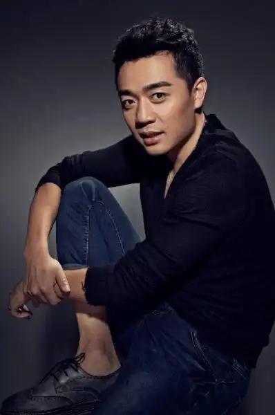 演员周璞造型照