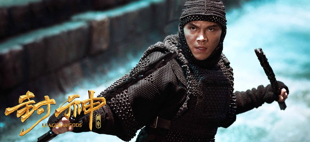 2天票房仅810万,向佐扯下了香港电影最后一块遮羞布