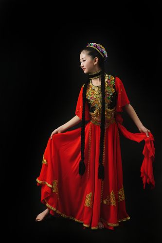舞者舞衣新款佟丽娅同款新疆舞蹈表演服装定制花儿那样红古扎古丽