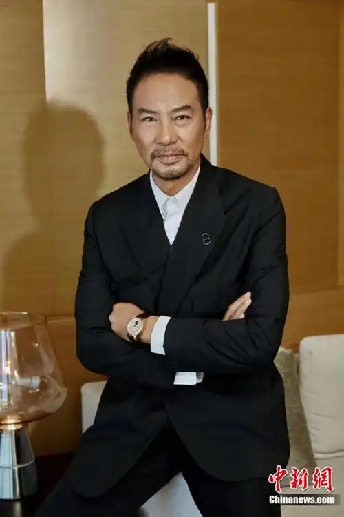 中新网北京8月18日电(记者 王诗尧)68岁的任达华,工作的脚步丝毫没有