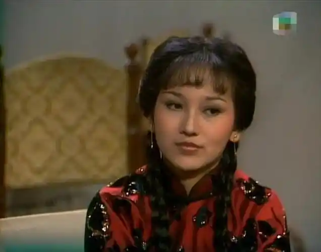 1980版《上海滩》,赵雅芝26岁,她饰演的冯程程因太美品质被忽略