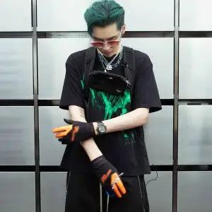 吴亦凡微博同款衣服男女夏季宽松荧光绿骨头印花t恤情侣短袖上衣