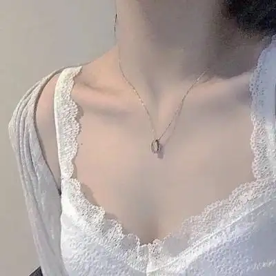 简约气质女生锁骨局部头像大全