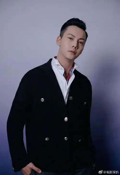 陈伟霆英伦风西装##陈伟霆