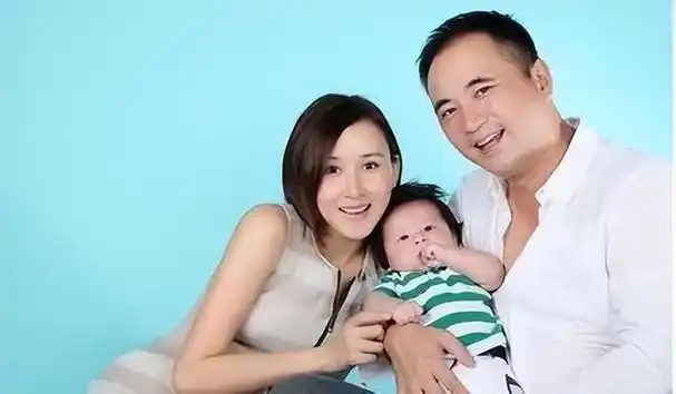 胡静:嫁入马来西亚豪门,丈夫为了不和她分房睡,竟割掉扁桃体|刘烨