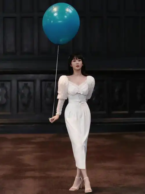 演员杨紫与@stuartweitzman思缇韦曼nudistsong square一字带高跟凉鞋