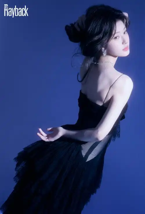 赵露思  微博视界大会礼服 - alexandre vauthier 2018秋冬高级定制