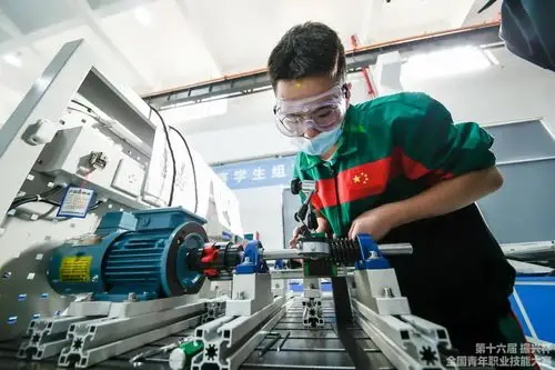 转载技能中国人社部等部门共同印发关于全面推行中国特色企业新型学徒