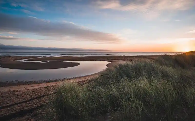 大家在用什么电脑桌面壁纸? - 知乎