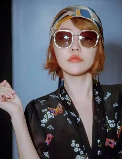 迪丽热巴挑战短发网友:有可爱更美!_造型_气质_女神