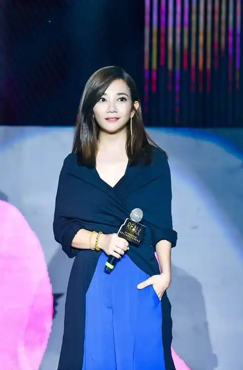 梁静茹的气质进阶,从帅气少年到优雅女人,她都改变了什么?