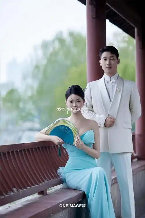 菏泽情侣写真##室内主婚纱照##客片分享 年轻/文艺/幸福感##高级定制