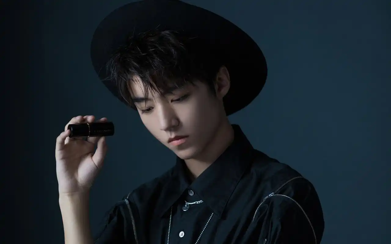 王俊凯品牌代言帅气图片桌面壁纸