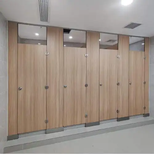 公共卫生间隔断板 学校洗手间厕所隔断 公厕隔断门 防潮颗粒厕所