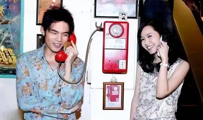 周杰伦瓜事大揭秘,引全网狂猜!竟然是ta?_侯佩岑_周董_恋情