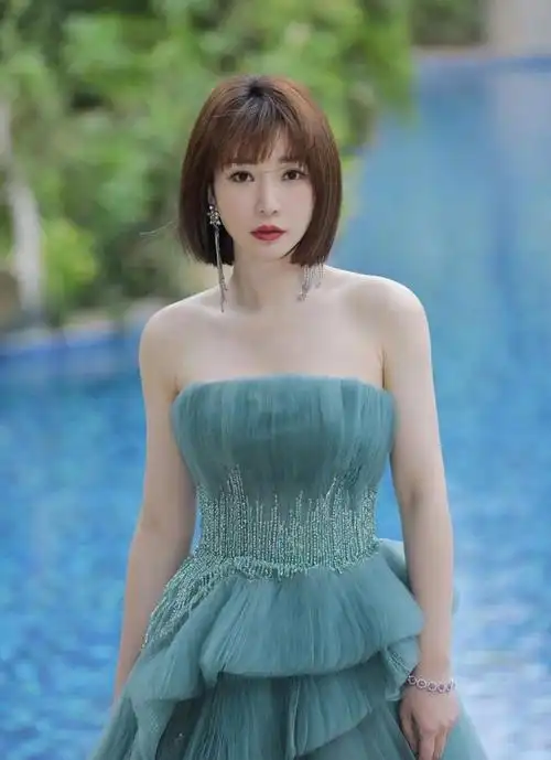 柳岩:有种人叫将就,还有种人叫不将就,我叫不得不将就