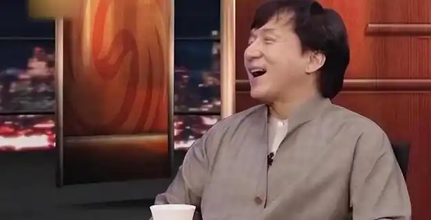 成龙说武打动作比李小龙难一百倍曾想创龙拳道和截拳道分庭抗礼