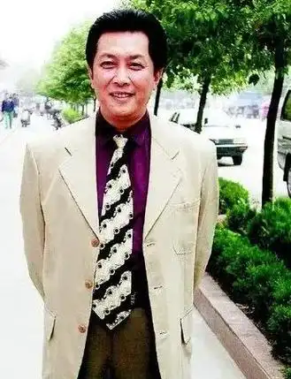 回顾71岁的唐国强曾经的伟人专业户走上了演员的另一条路