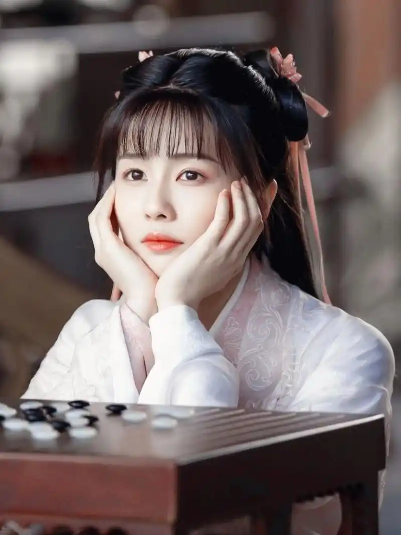 白鹿古装,人似月,腕凝雪91好看系列17