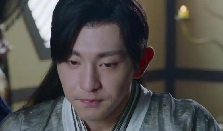 杨紫晒邓伦丑照,邓伦这样回应,网友:真应了剧中的3字台词