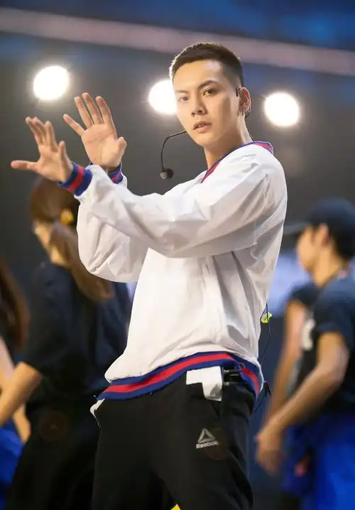 男明星寸头合集多图预警