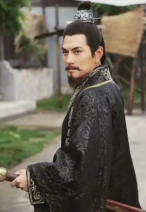 严屹宽用了26年明白一个道理男人真不能长得太帅