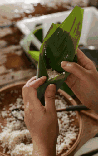 粽叶飘香丨明天和盲人朋友一起包粽子体验端午文化