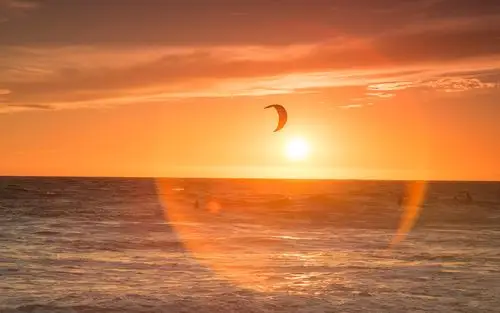 阳光海洋风筝高清壁纸,高清图片,壁纸,自然风景-桌面城市