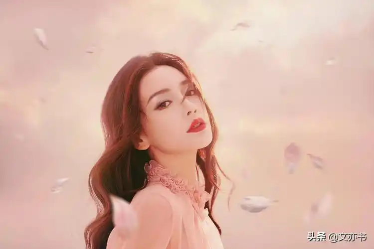 杨颖 粉色薄纱长裙,花海大片,犹如仙子