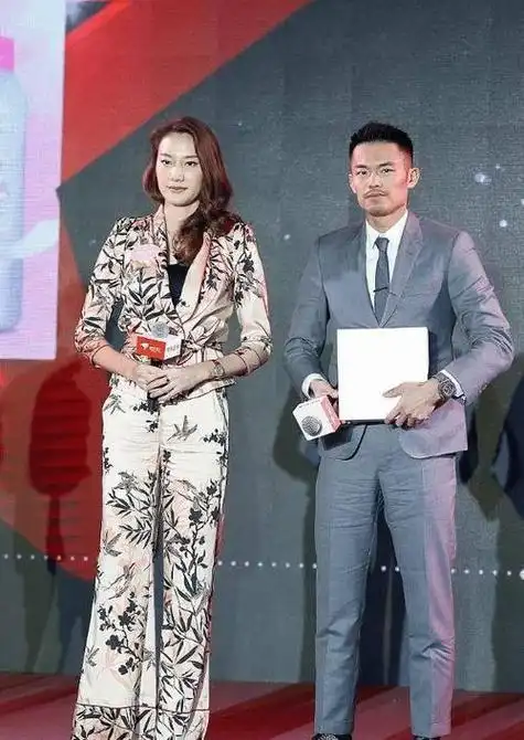 因此,当林丹与谢杏芳第一次相遇时,并未发生太多的交集.