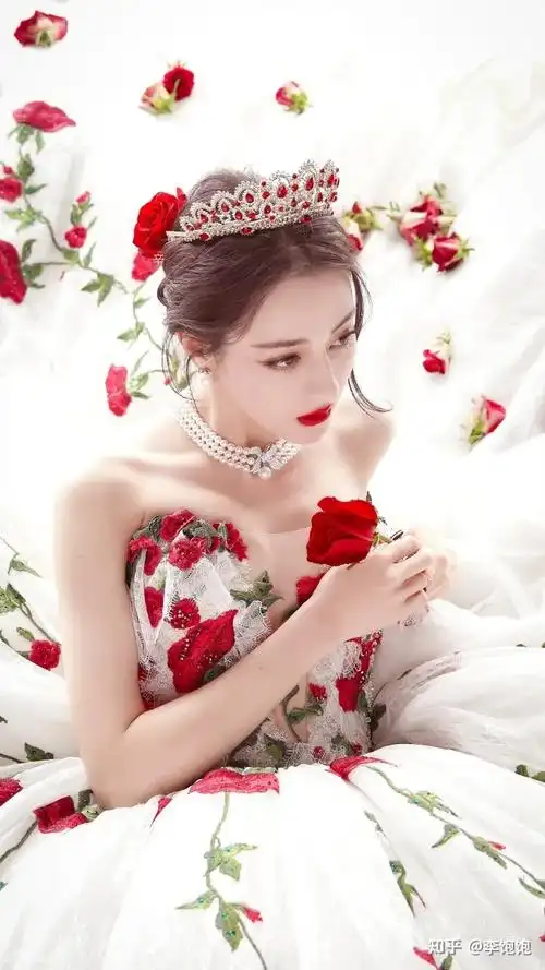 迪丽热巴有哪些让人感觉惊艳不已的红毯造型