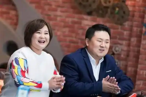 42岁贾玲姐弟恋曝光隐婚6年老公竟是小她7岁的同行