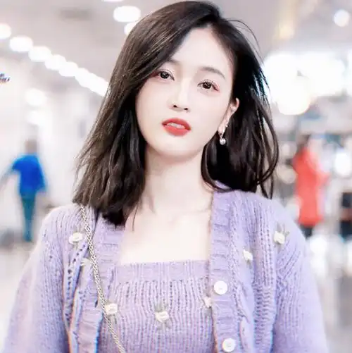 吴宣仪头像图源微博