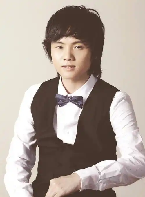 19岁日挣万元,春晚请不动他,却没人说他耍大牌_郑源_赵妮_音乐