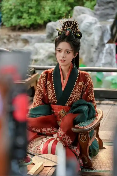 赵今麦演的18岁vs38岁##赵今麦古装剧仪态#麦麦古装仪态好美