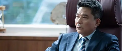 电视剧精英律师发布群像海报以及剧照群像海报中精英小队亮相