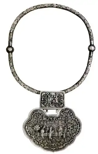 元代出土的银项圈对贾宝玉,王熙凤日常佩戴的项圈影响之大
