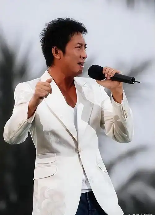 又现"科技脸"!古天乐我忍了,陈浩民我忍了,看到毛晓彤我笑了