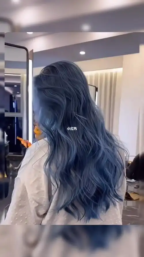 真的太爱了越掉越好看的雾霾蓝色昆明染发