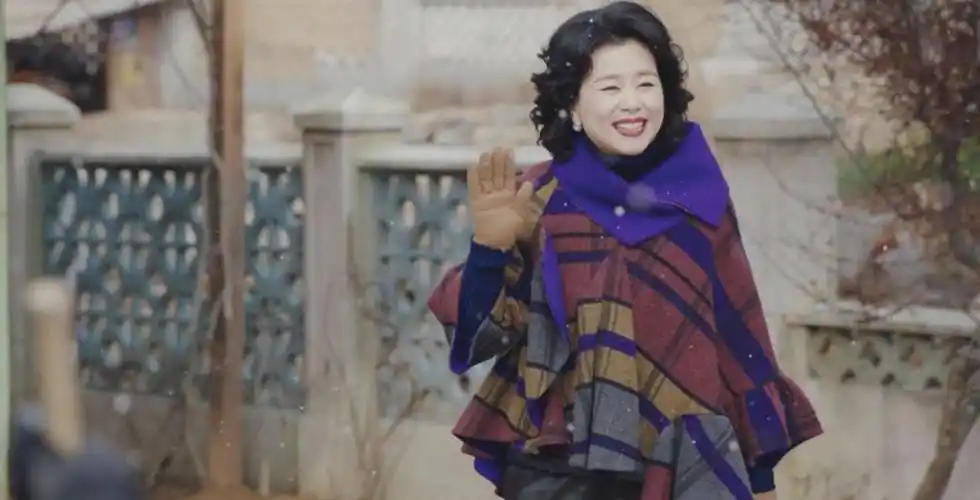 玄彬要去她家,为了见女婿,她拿出了办时装秀的架势足足在家里换了四套