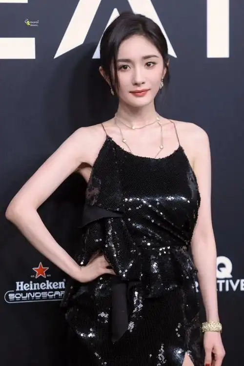 gq红毯##gqcreative灵感派对##杨幂暗夜精灵##今日星拍放送